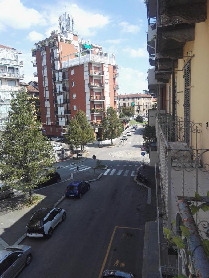 Cinecasa Di Andrea E Cristina Apartment ตูริน ภายนอก รูปภาพ