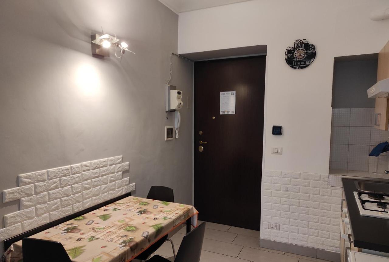 Cinecasa Di Andrea E Cristina Apartment ตูริน ภายนอก รูปภาพ