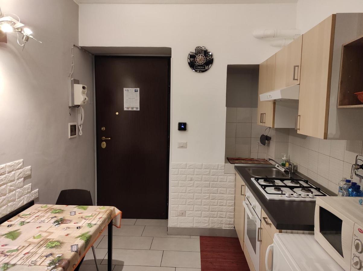 Cinecasa Di Andrea E Cristina Apartment ตูริน ภายนอก รูปภาพ